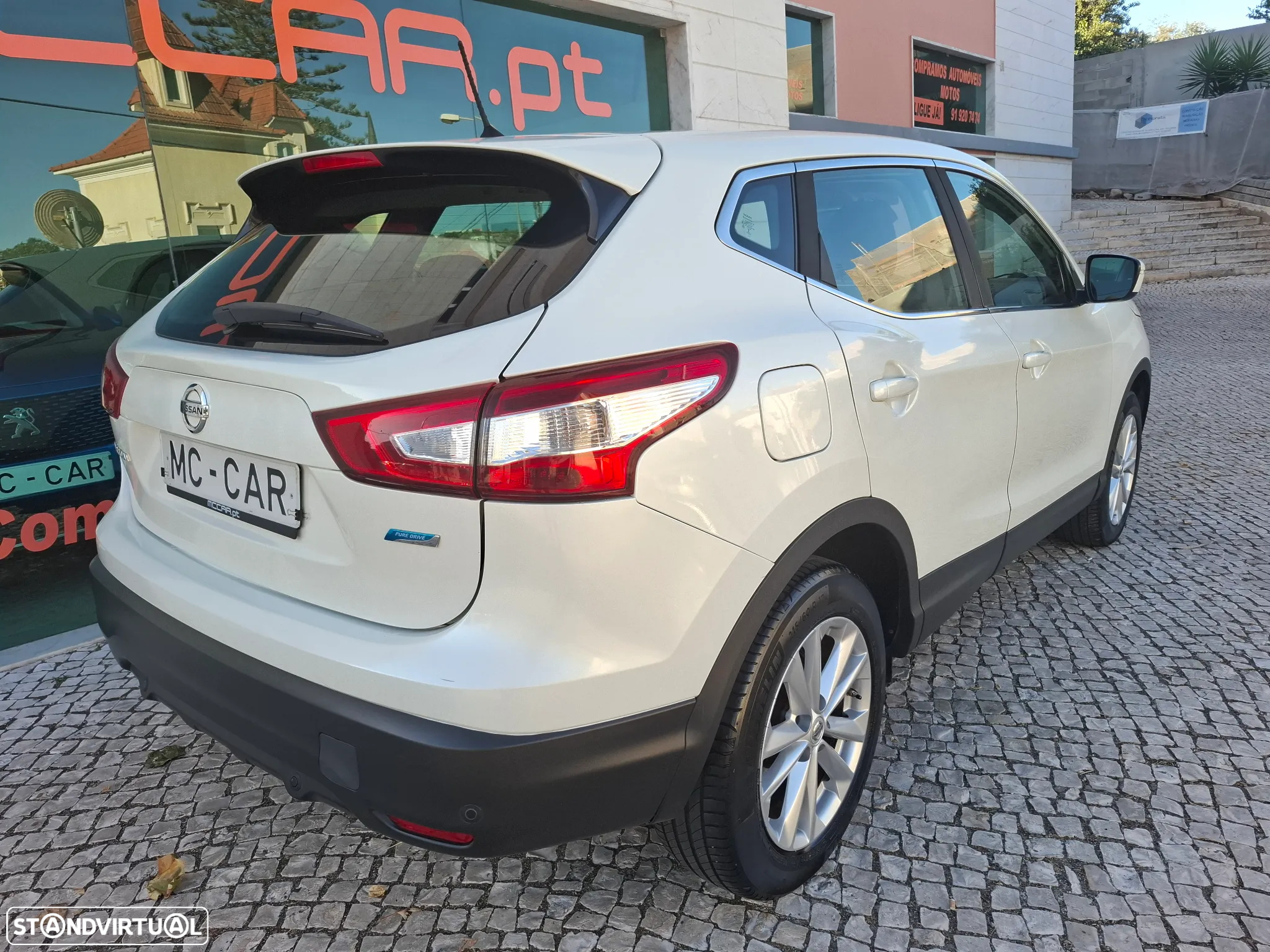 Nissan Qashqai 1.5 dCi N-Connecta - 6