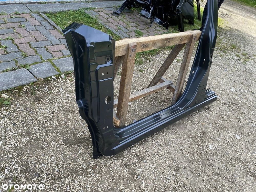 PRÓG LEWY SŁUPEK NISSAN QASHQAI II J11 13-21 NOWY ORYGINALNY G6415-HV0MB - 3