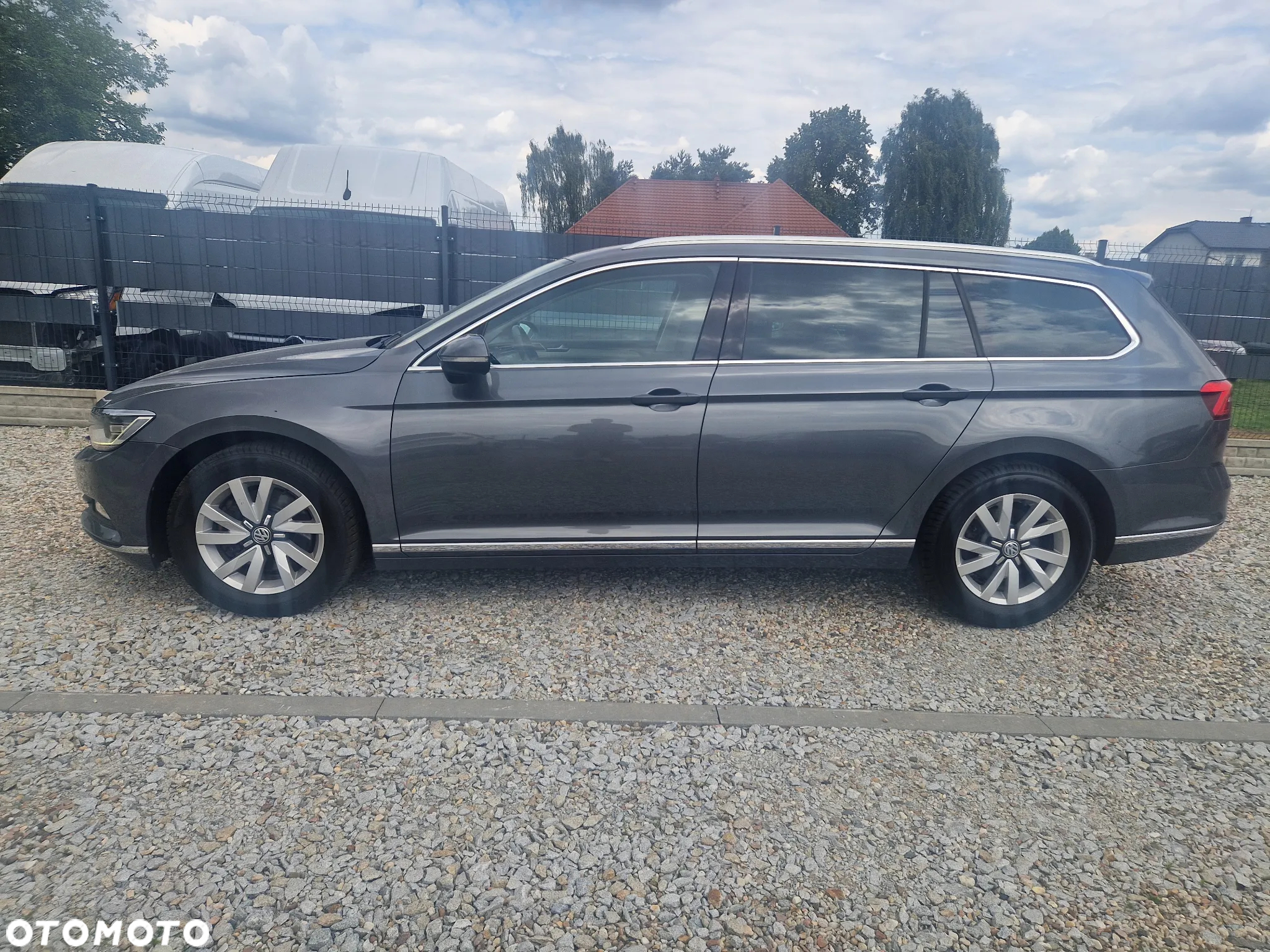 Volkswagen Passat Variant 2.0 TDI SCR DSG Highline - 11