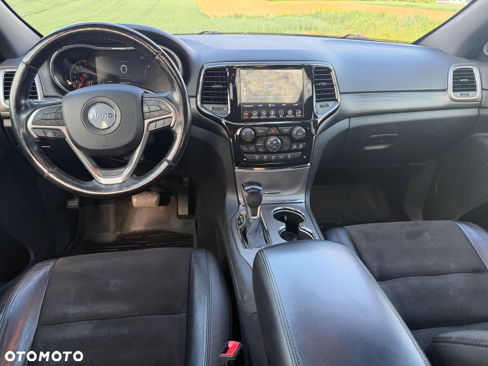Jeep Grand Cherokee - 17