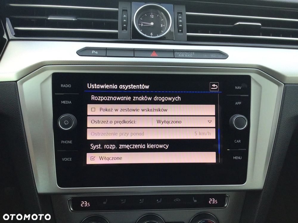 Volkswagen Passat 1.8 TSI BMT Comfortline DSG - 11