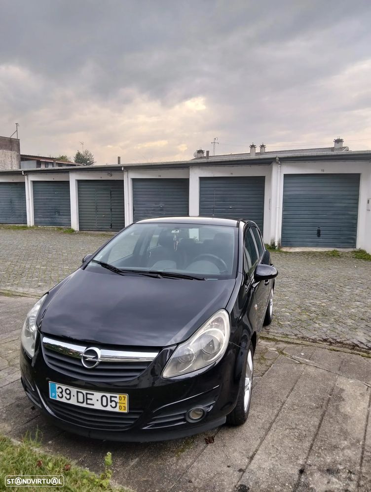 Opel Corsa 1.2 Cosmo - 1