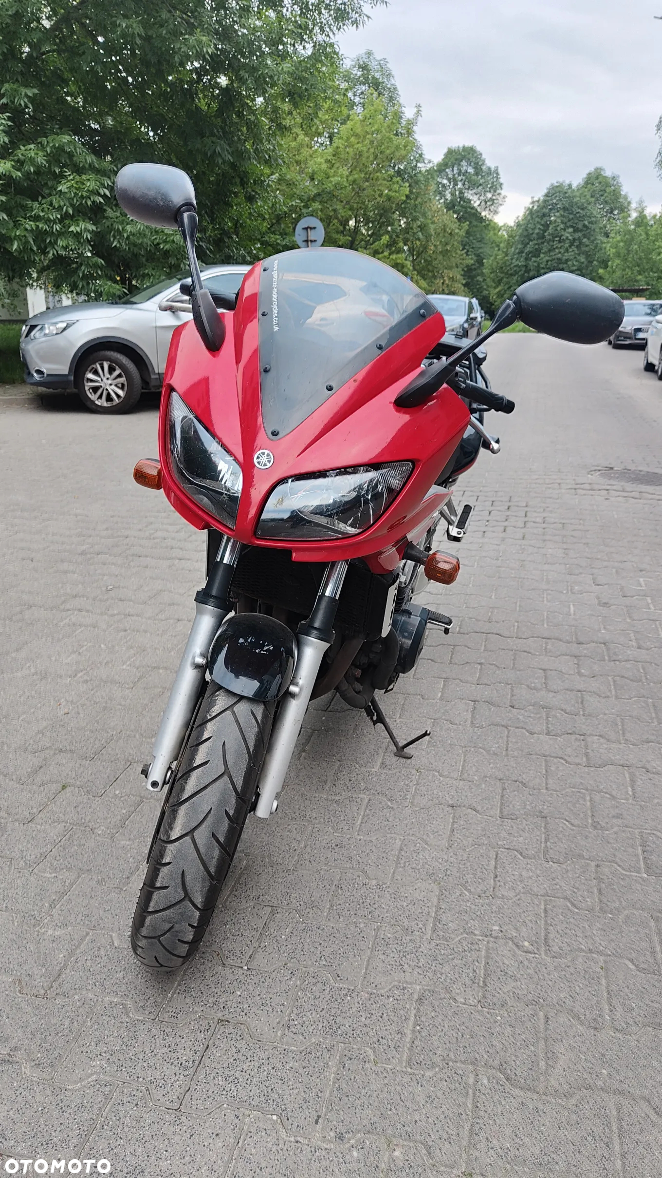 Yamaha FZS - 2