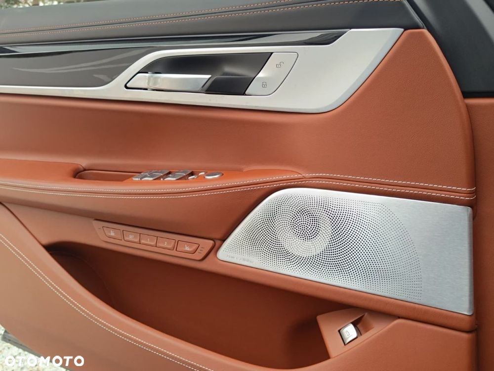 BMW Seria 7 - 31