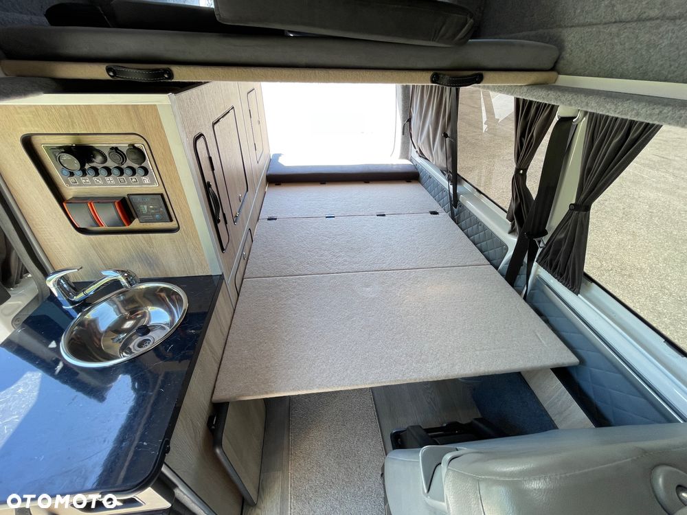 Volkswagen Transporter - 35