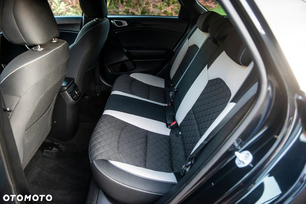 Kia ProCeed 1.4 T-GDI GT Line DCT - 27