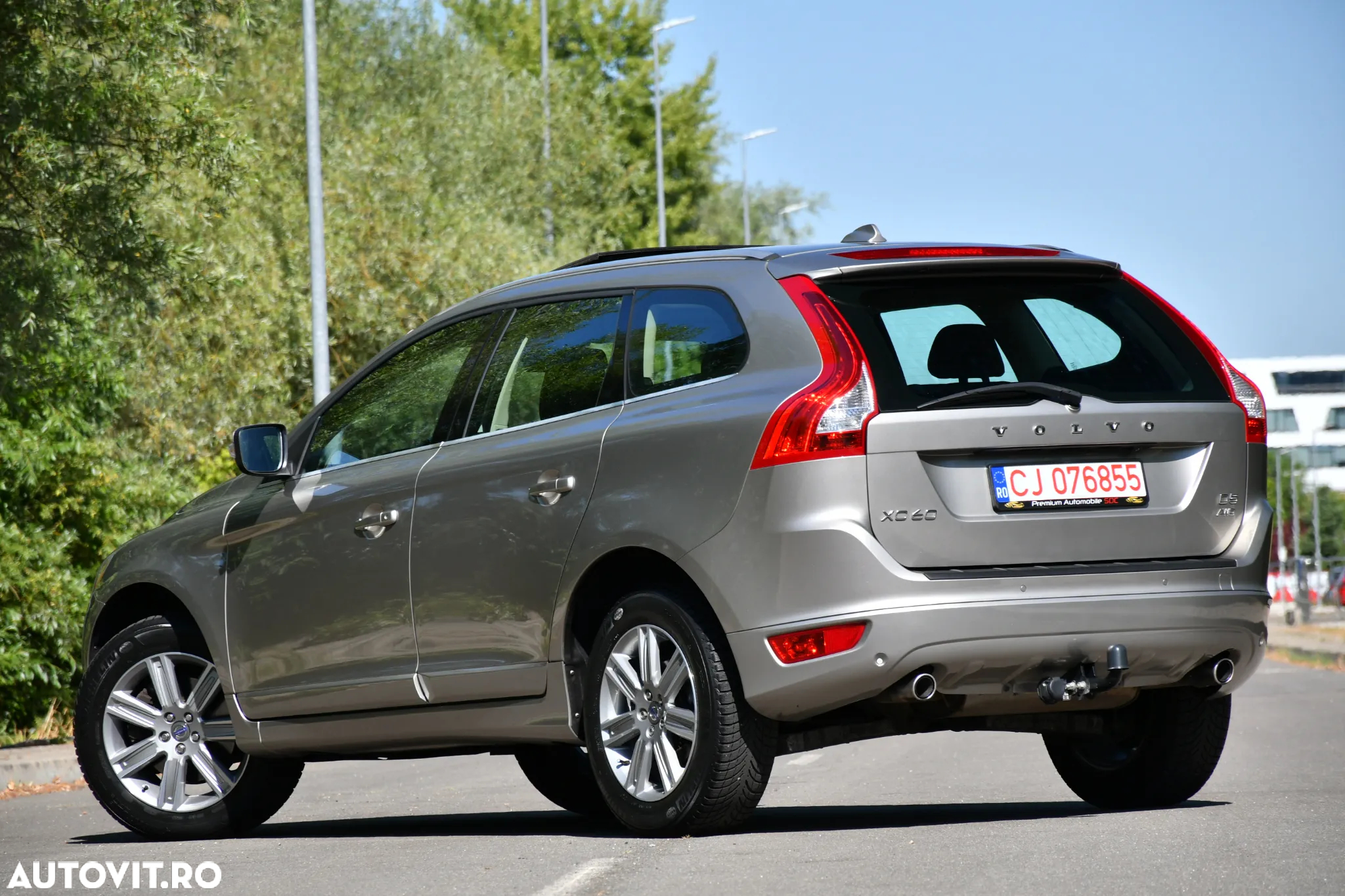 Volvo XC 60 D5 AWD Aut. Summum - 4