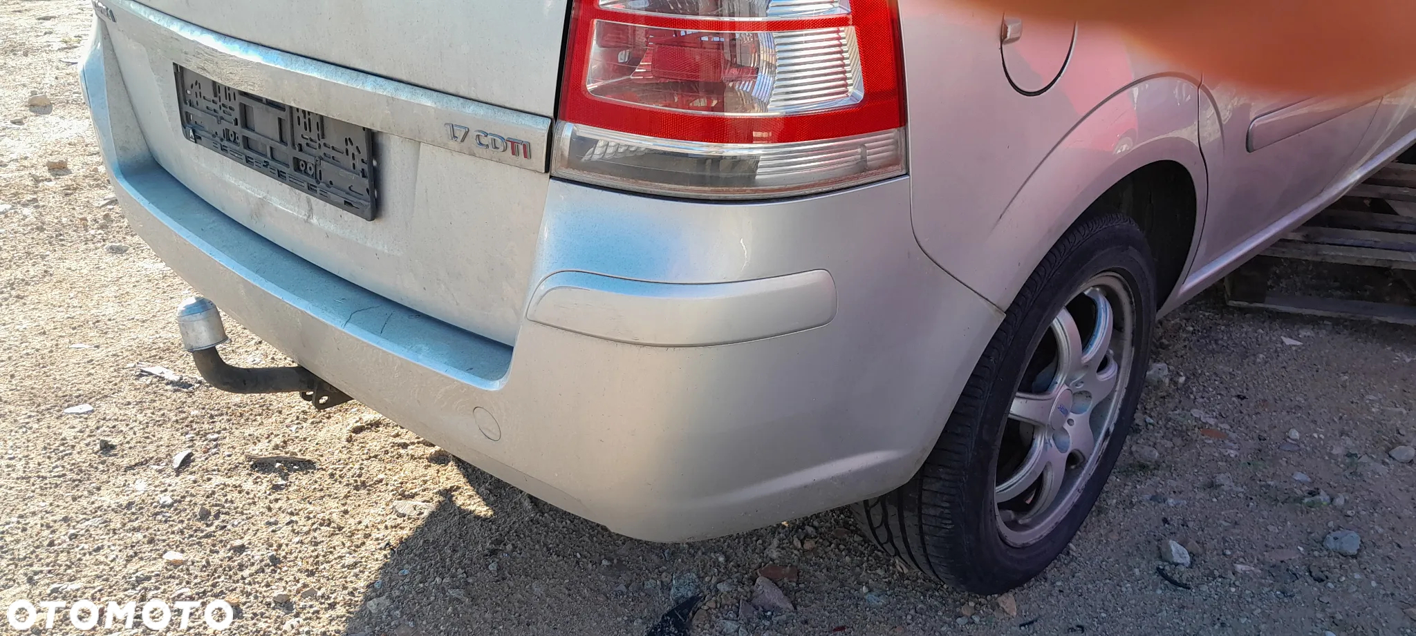 OPEL ZAFIRA B II ZDERZAK TYLNY TYŁ KOMPLETNY Z157 nr. 93/6 - 2