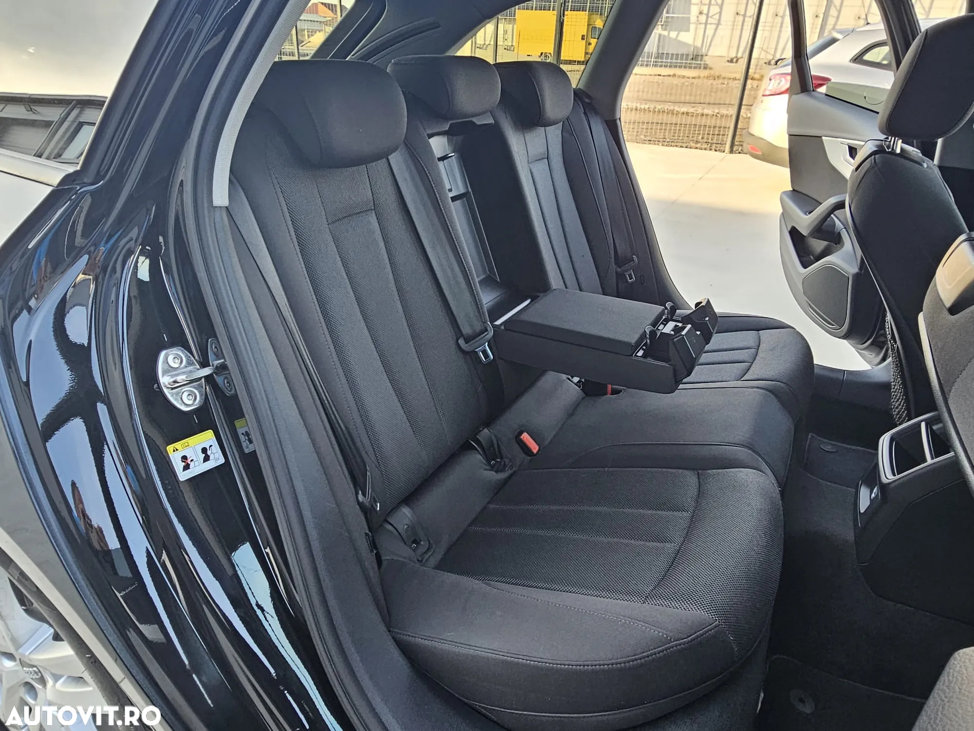 Audi A4 Avant 2.0 40 TDI quattro S tronic Advanced - 16
