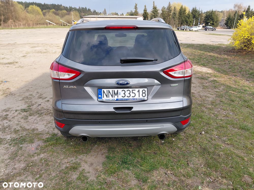 Ford Kuga 1.6 EcoBoost 2x4 Titanium - 9