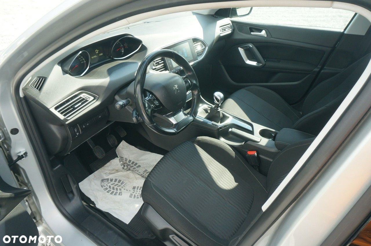 Peugeot 308 - 19