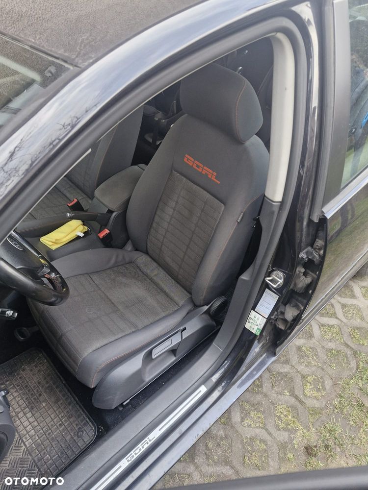 Volkswagen Golf - 12