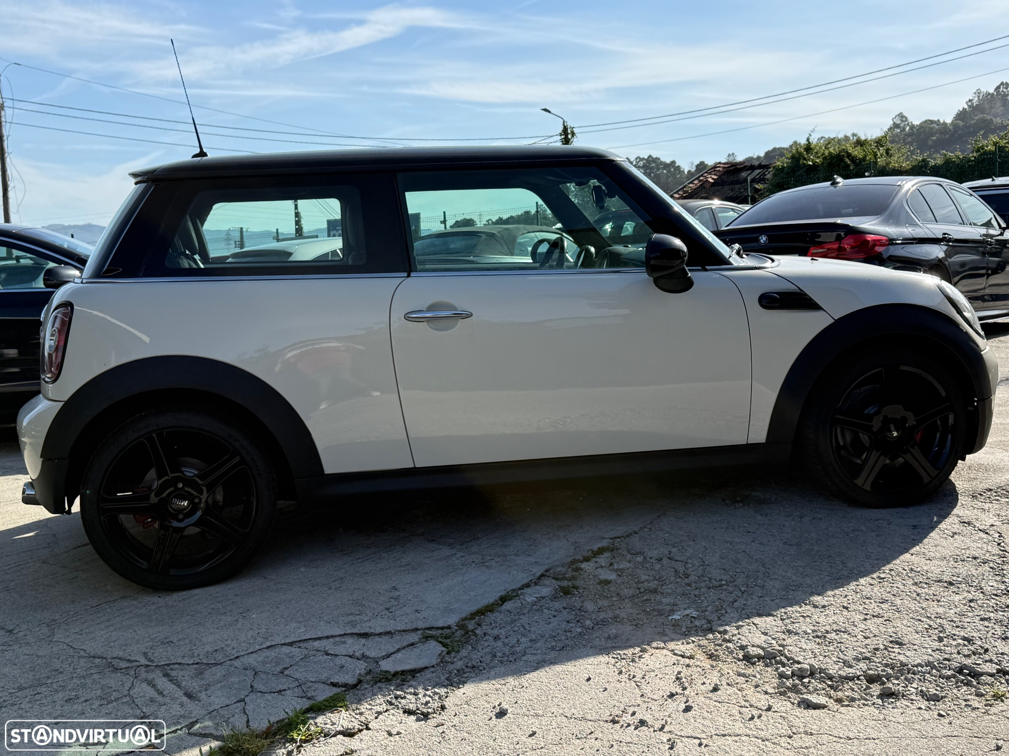 MINI 3 Portas Cooper D - 26