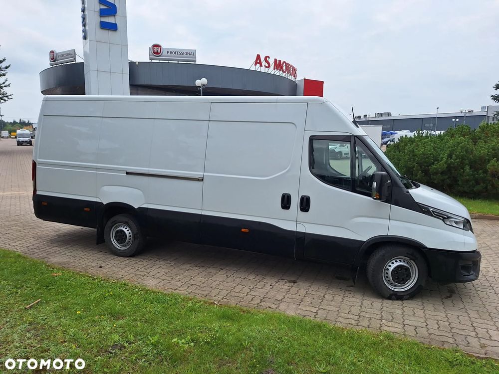Iveco Daily 35S18 HiMatic furgon 16m blaszak automat FV23% MAXI 8HP - 3