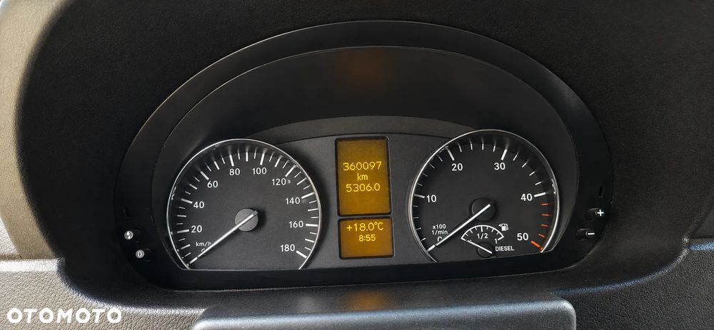 Mercedes-Benz Sprinter 906.211 - 8