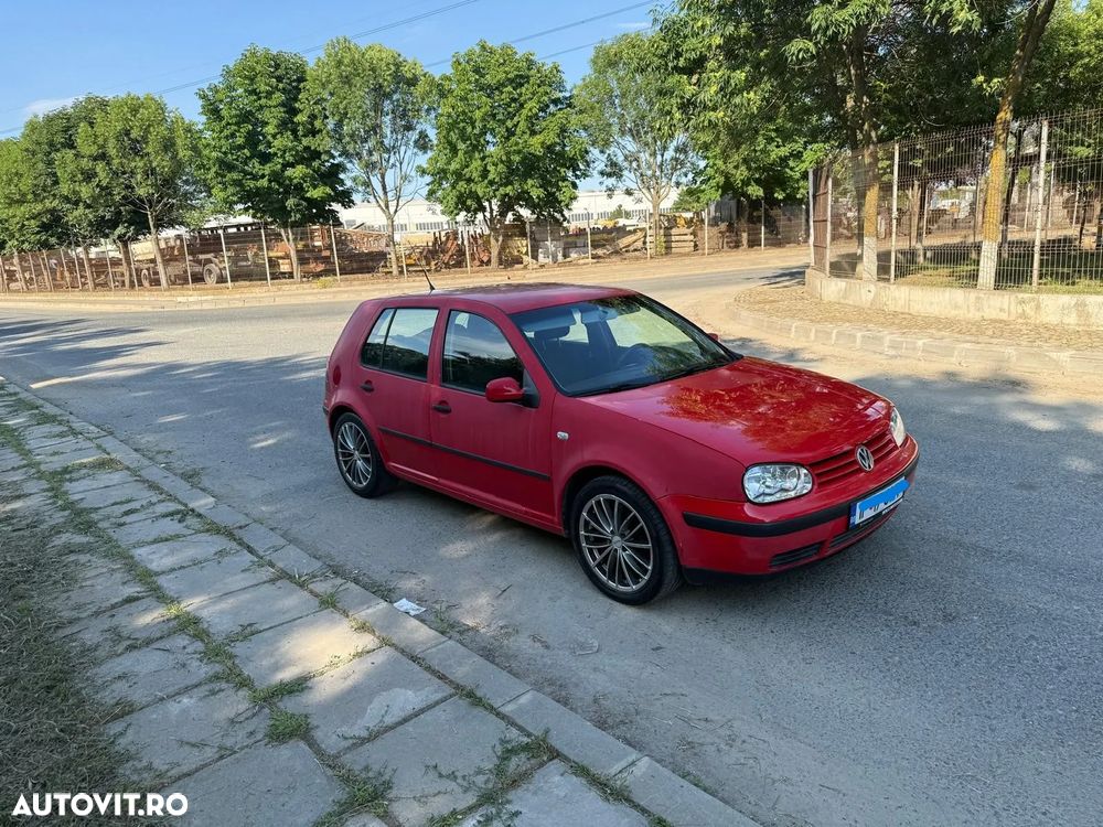 Volkswagen Golf - 2