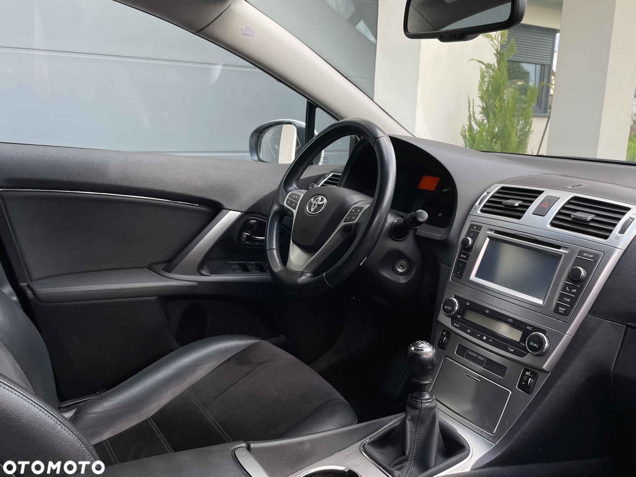 Toyota Avensis 2.0 D-4D Premium - 9