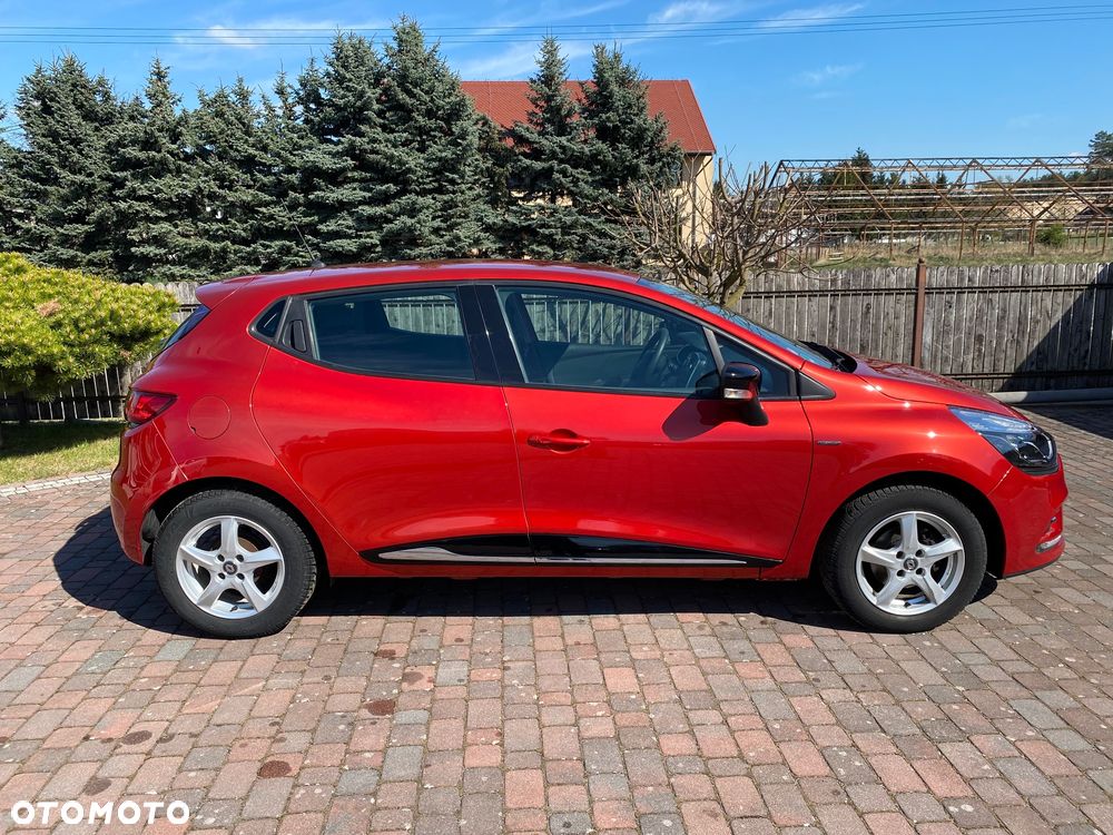 Renault Clio 1.2 16V 75 LIMITED - 7