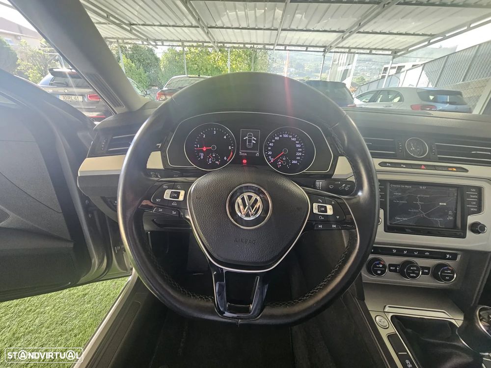 VW Passat 1.6 TDI (BlueMotion ) Trendline - 15