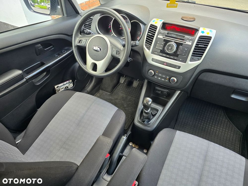 Kia Venga 1.4 Business Line - 12