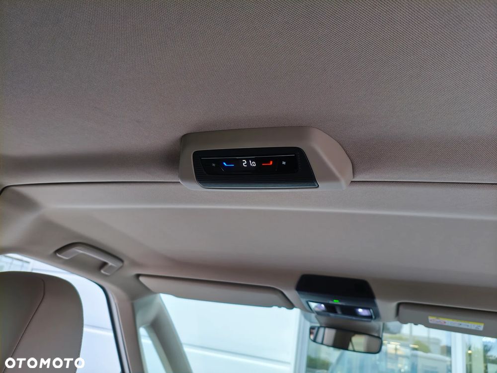 Volkswagen Multivan 2.0 TDI L2 Family DSG - 28