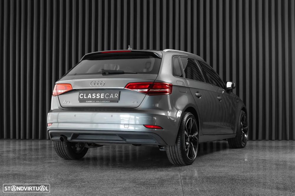 Audi A3 Sportback 1.6 TDI Sport - 4