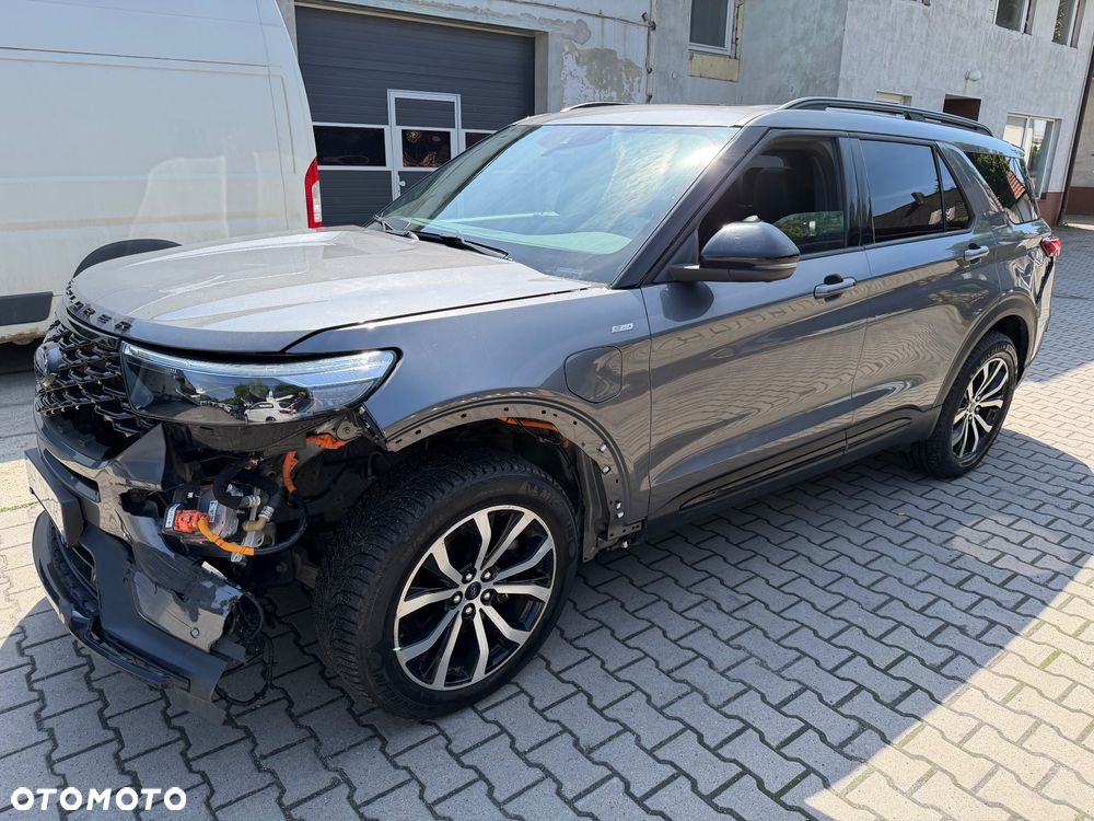 Ford Explorer - 23