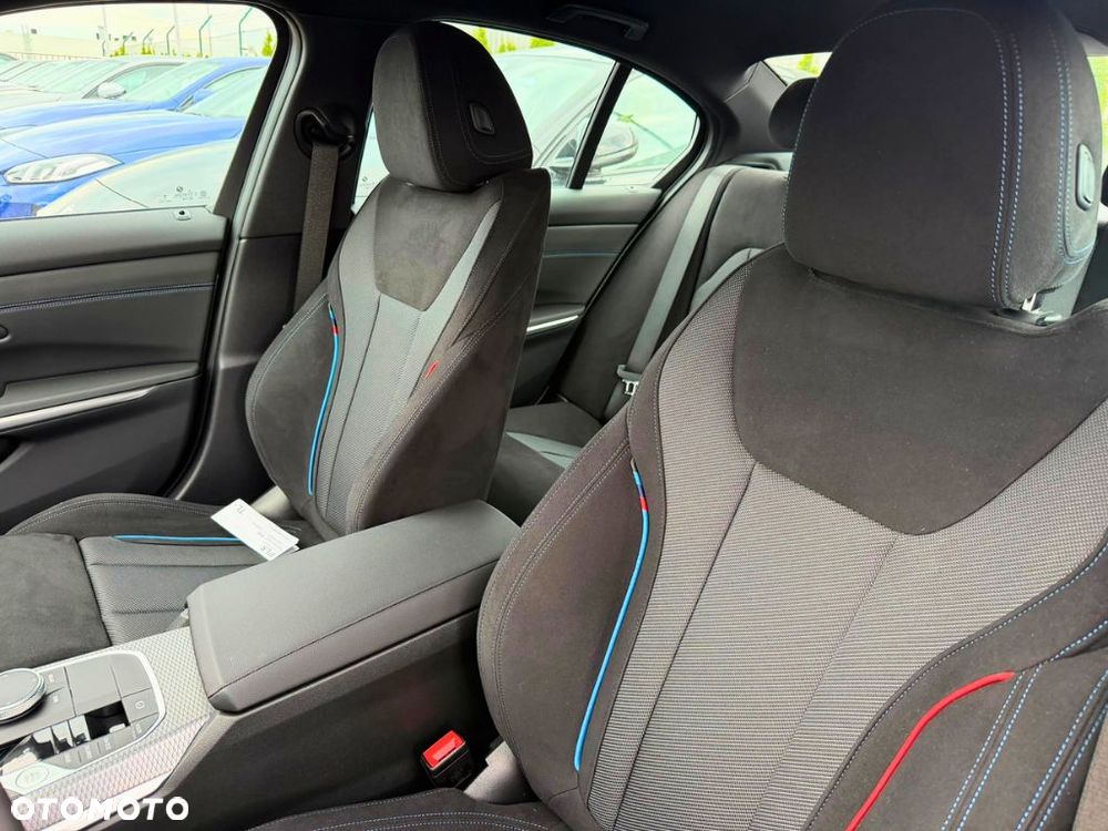 BMW Seria 3 318i M Sport - 8