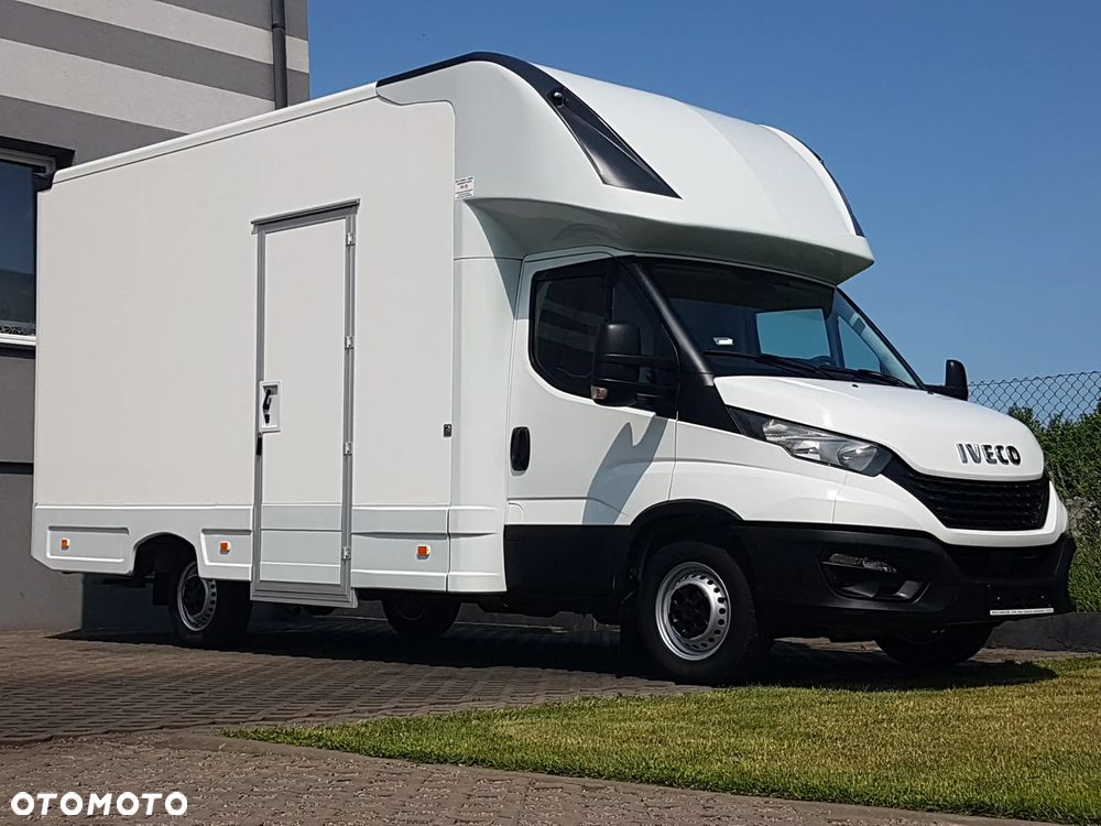 Iveco DAILY KONTENER NISKOPODŁOGOWY 4,43x2,23x2,42 SKLEP FOODTRUCK BAR KLIMA KONIOWÓZ KAMPER - 29