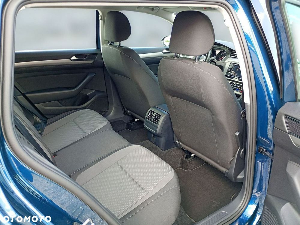 Volkswagen Passat Variant 2.0 TDI EVO Essence - 30