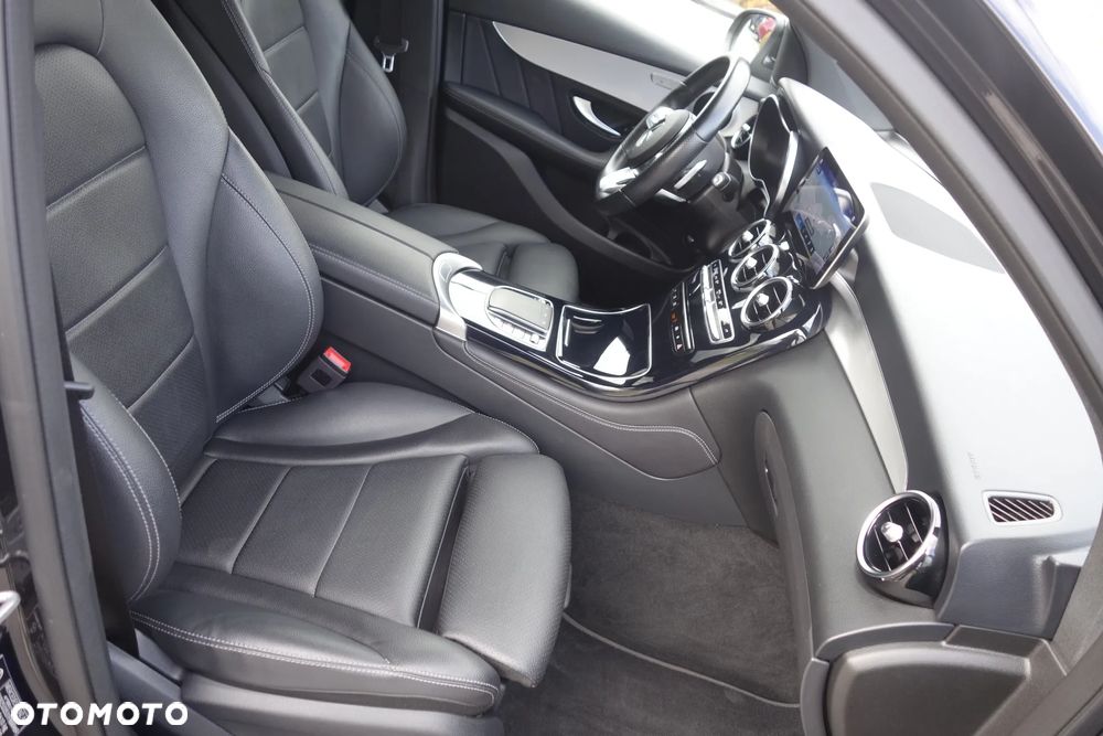 Mercedes-Benz GLC 300 e 4-Matic Business Edition - 13