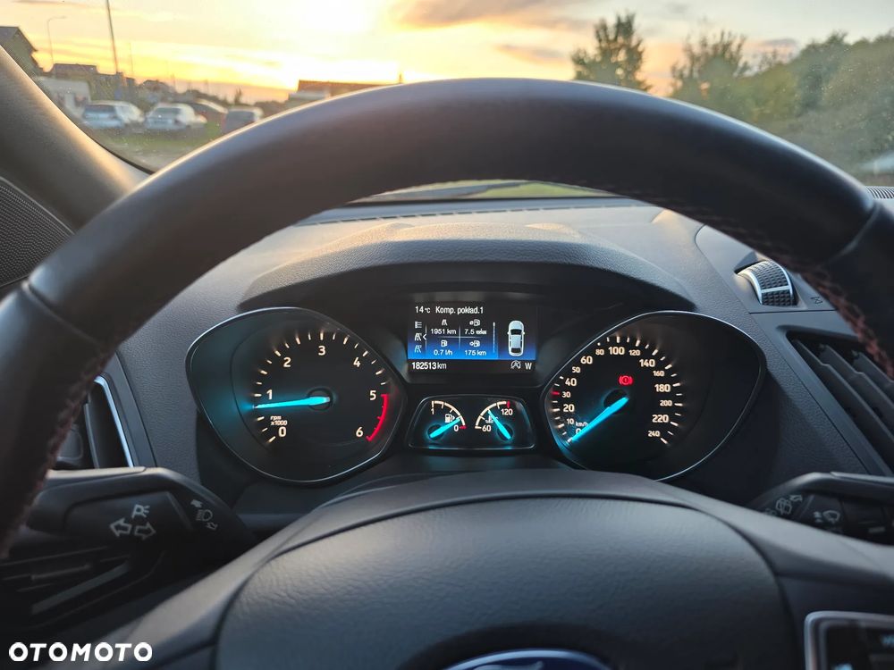 Ford Kuga - 22