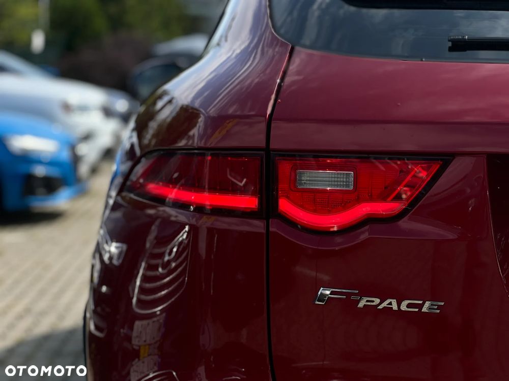 Jaguar F-Pace - 14