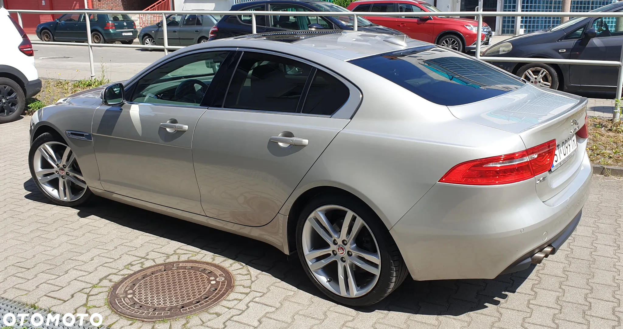 Jaguar XE 20d Prestige - 7