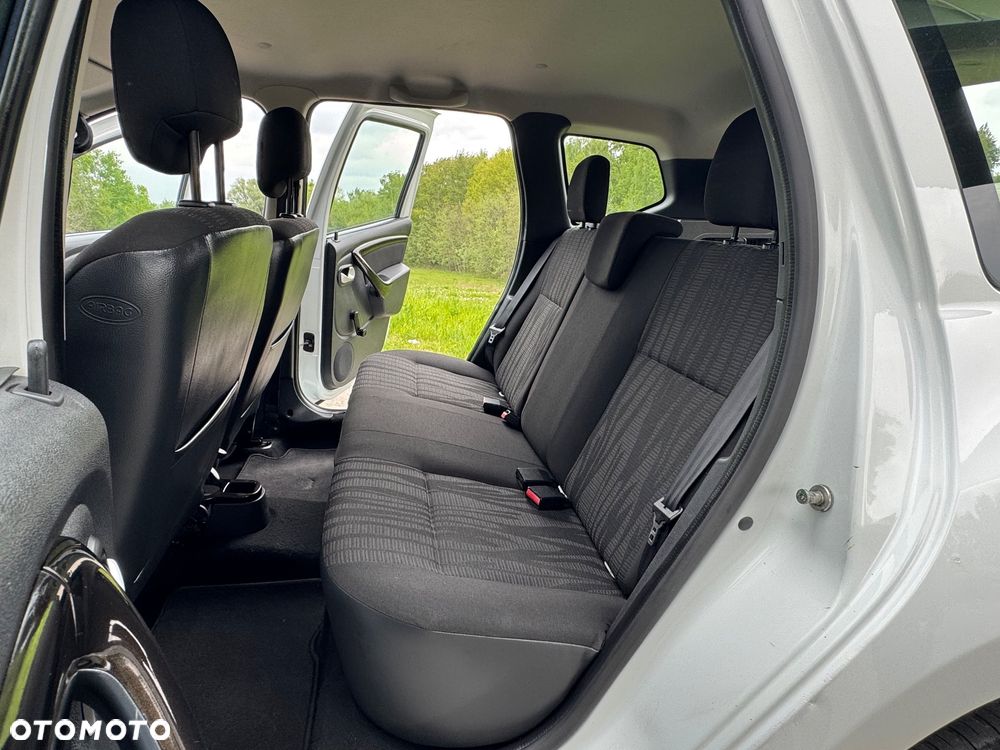 Dacia Duster 1.6 16V 4x4 Ambiance - 32
