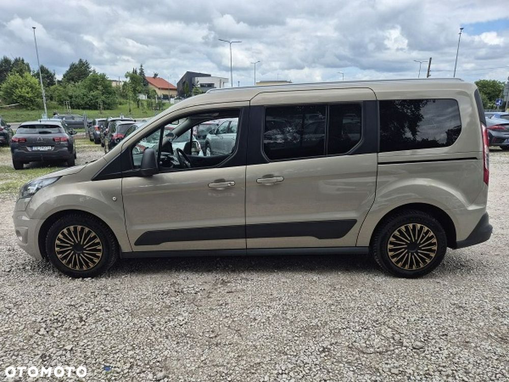 Ford Tourneo Connect Grand - 13