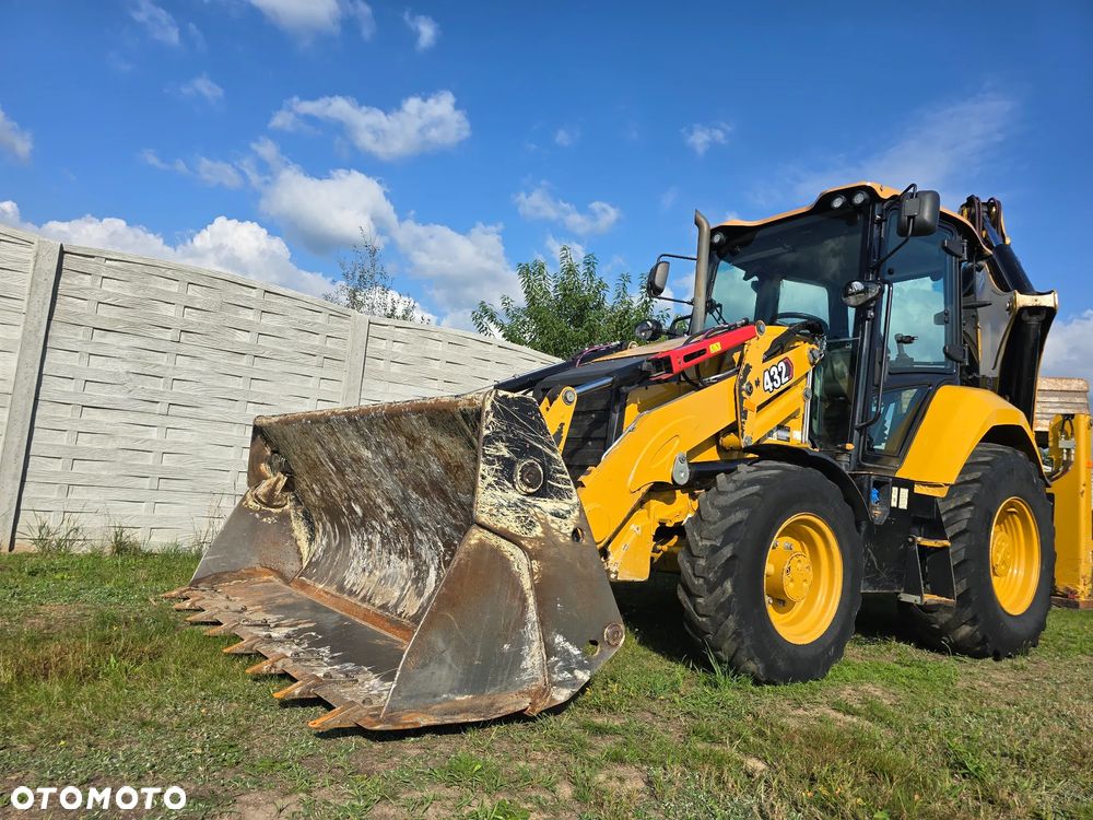 Caterpillar - 11