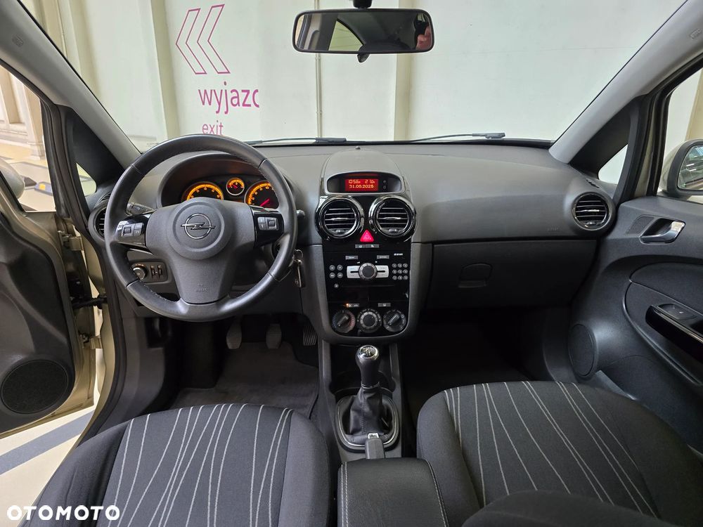 Opel Corsa 1.4 16V Innovation 110 Jahre - 7