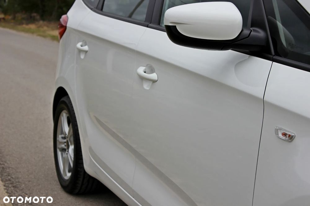 Kia Carens 1.7 CRDi 115 Dream Team Edition - 15