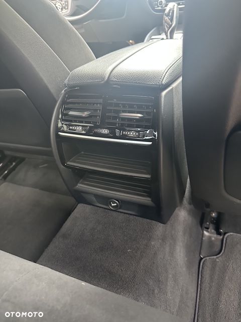 BMW Seria 5 520d Efficient Dynamics M Sport sport - 13