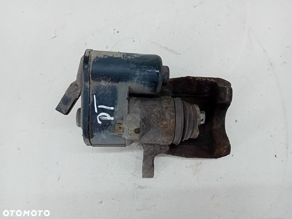 ZACISK HAMULCOWY PRAWY TYŁ VW PASSAT B7 5079/H 2.0 TDI - 3