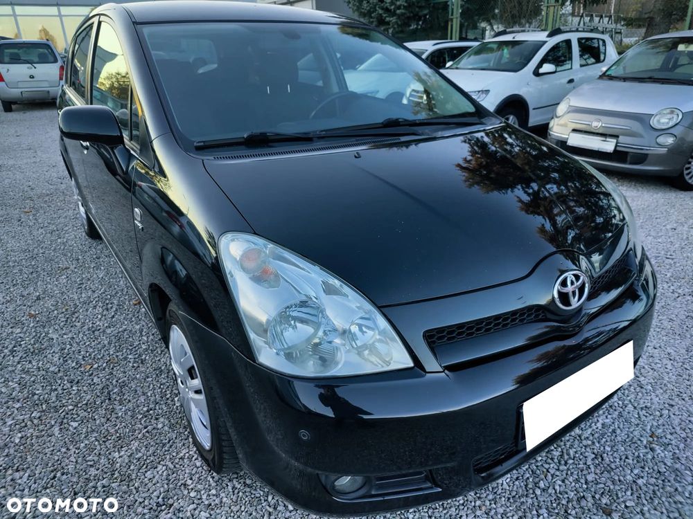 Toyota Corolla Verso - 1