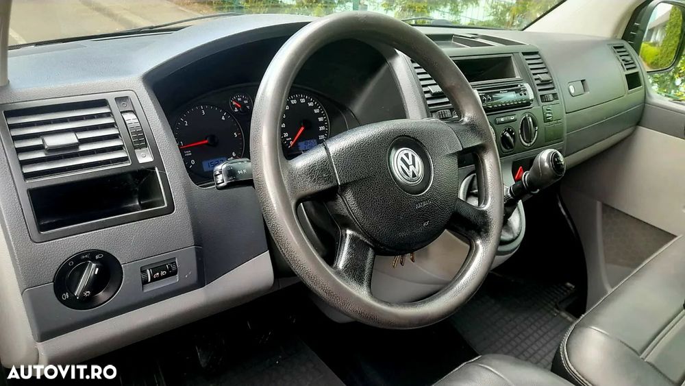 Volkswagen Transporter - 11