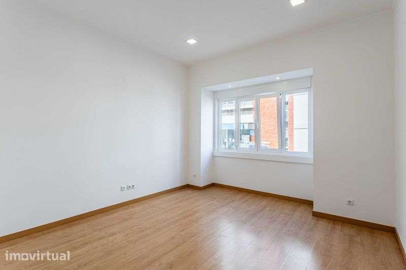 Apartamento T2  com duas casas de banho e terraço - Praça do Chile - Grande imagem: 4/12
