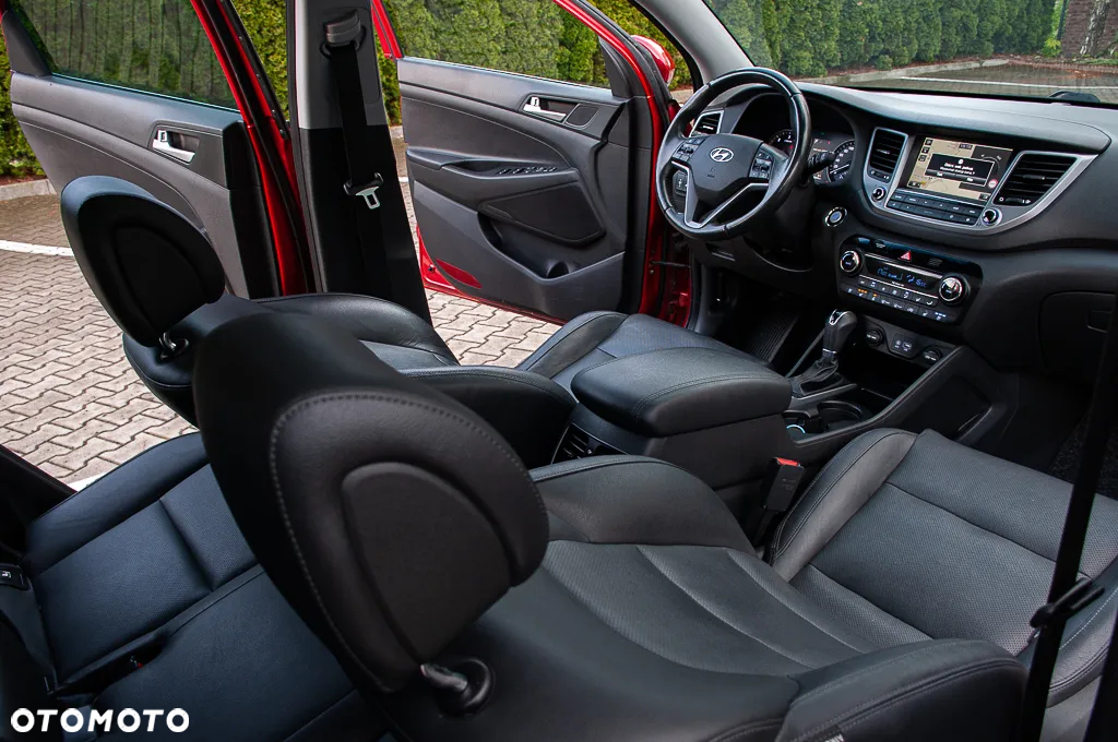 Hyundai Tucson 2.0 CRDi 4WD Automatik Premium - 26