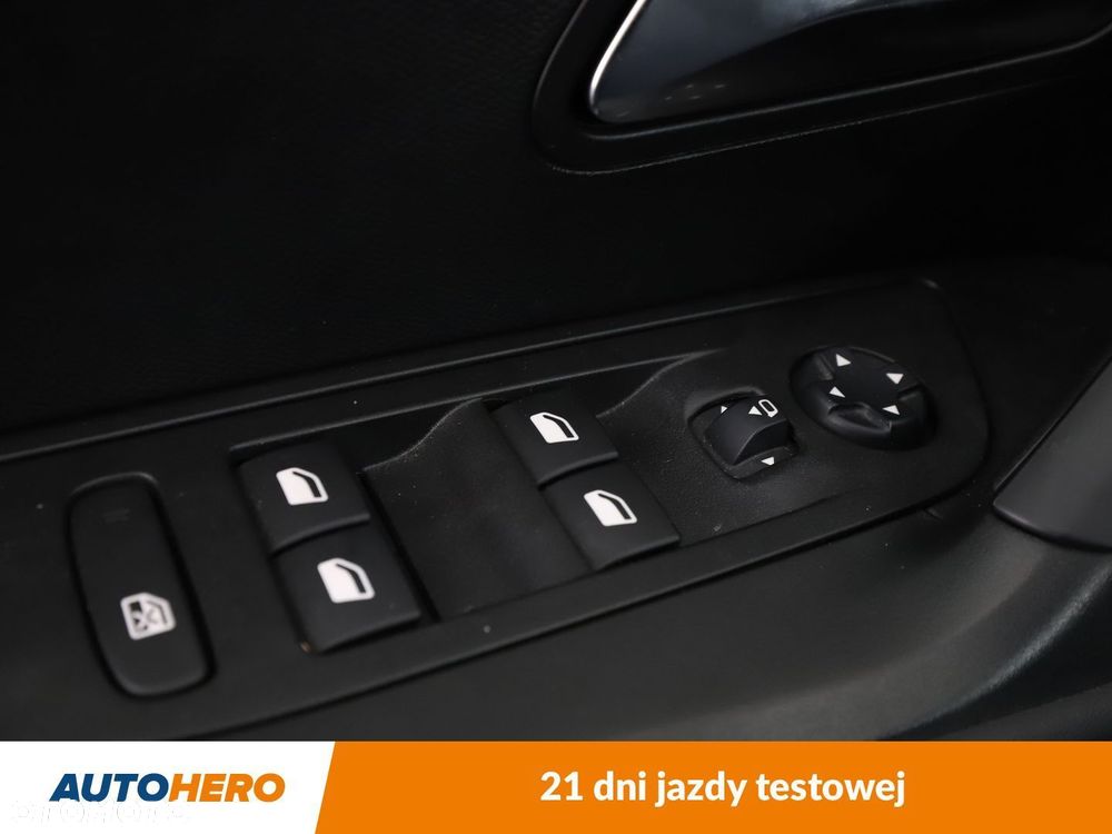 Peugeot 2008 e-2008 Allure Pack - 35