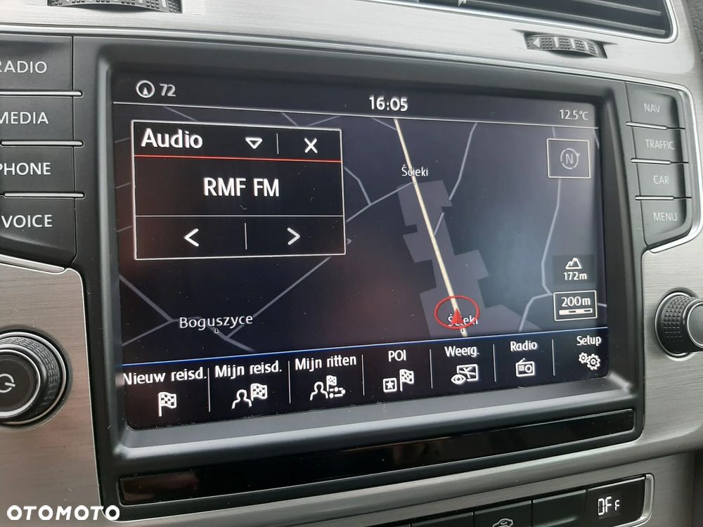 Volkswagen Golf 1.6 TDI BlueMotion Comfortline - 20