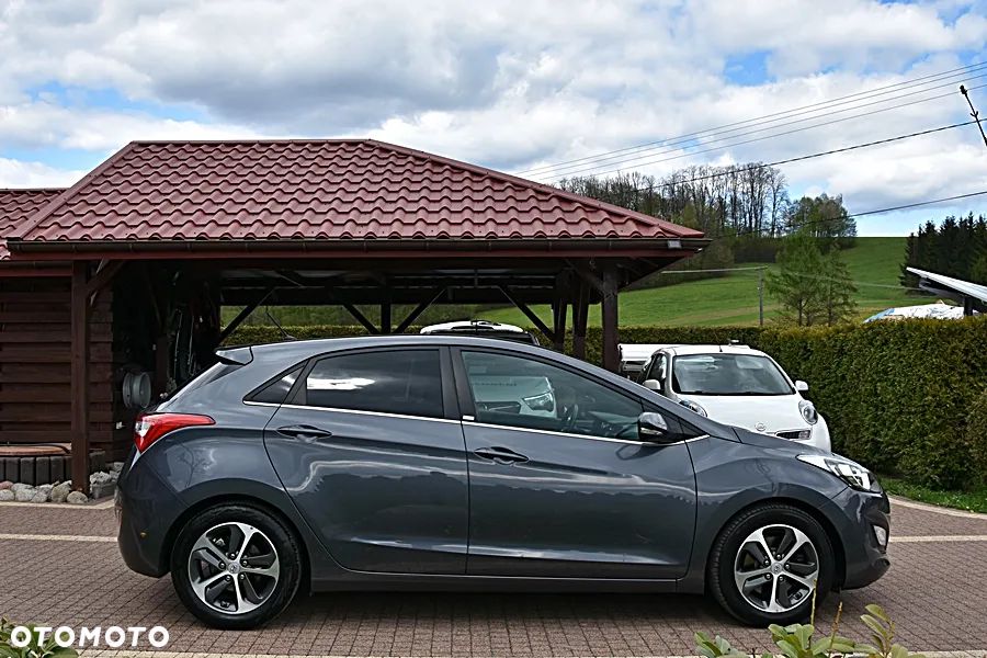 Hyundai i30 blue 1.6 GDI Passion - 16
