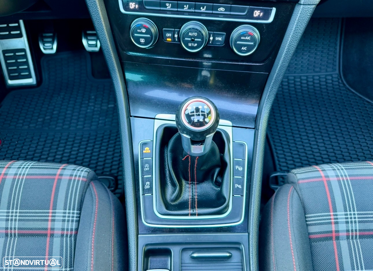 VW Golf 2.0 TSi GTi Performance - 30