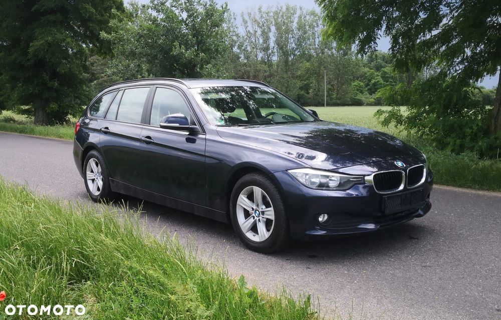 BMW Seria 3 318d DPF - 12